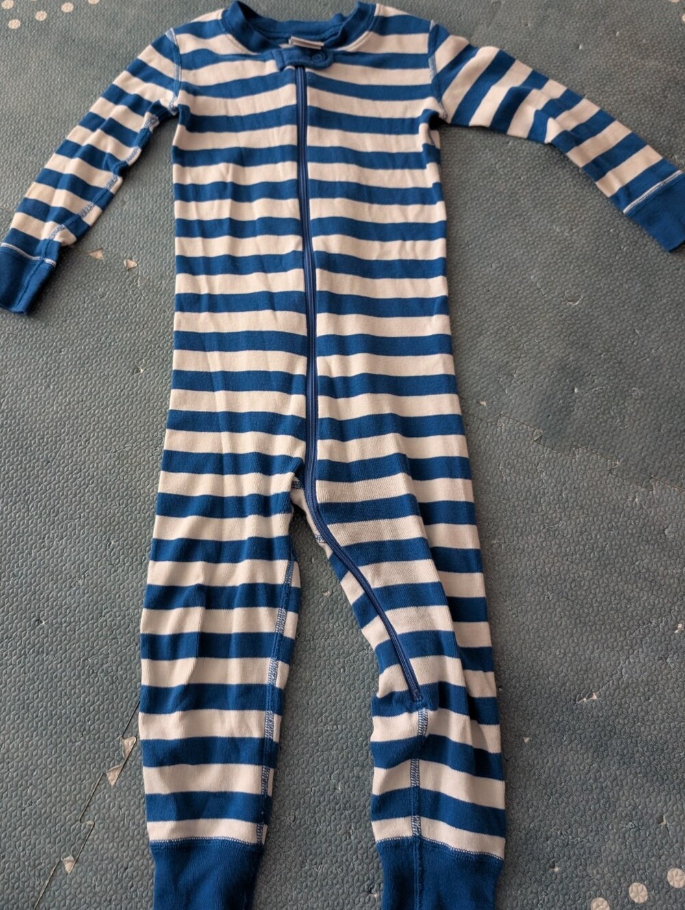 (4) Hanna Andersson 3T Long Pajamas Zip Up - Picture 4 of 10